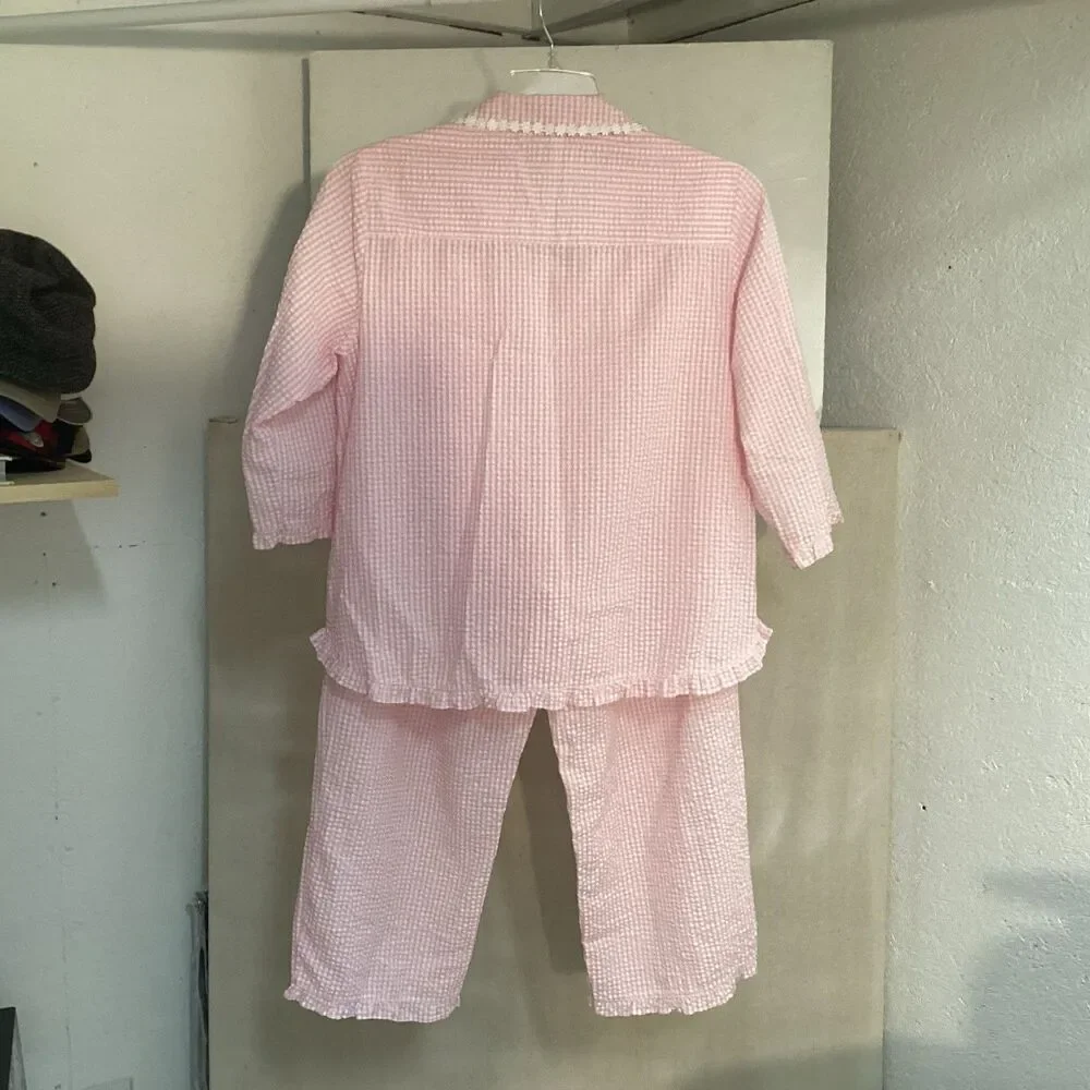 colette by miss elaine pajamas M seersucker pink/white embroidered ruffles